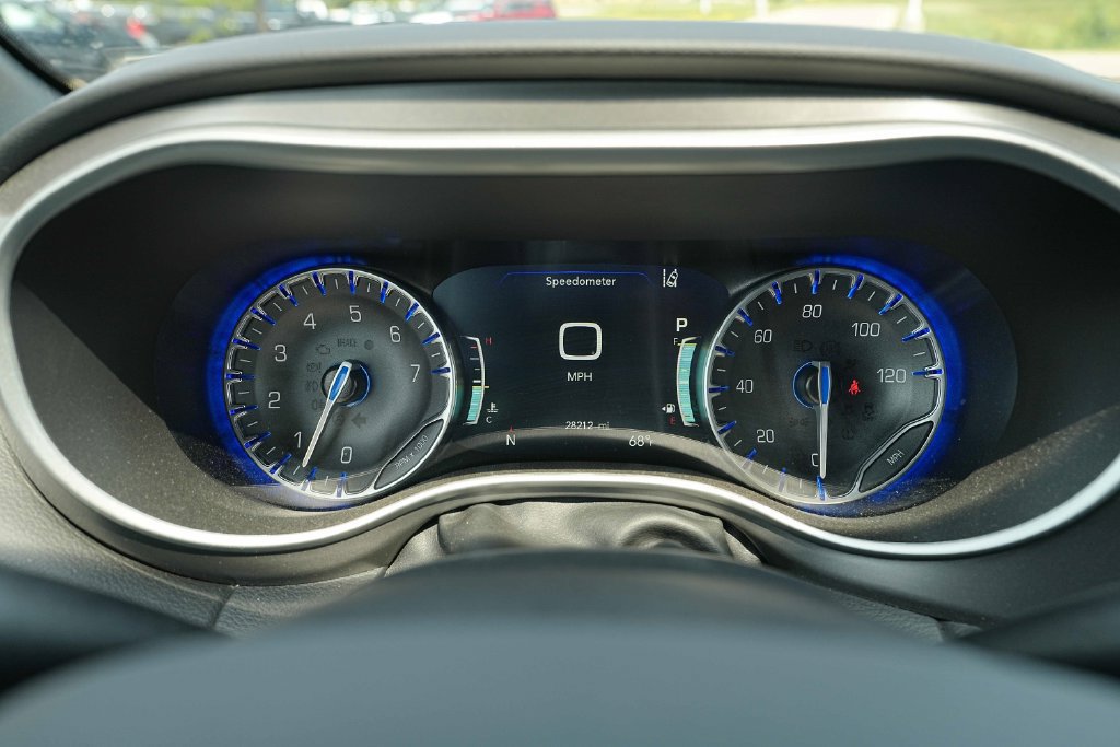 Used 2026 Chrysler Pacifica Select FWD image 36
