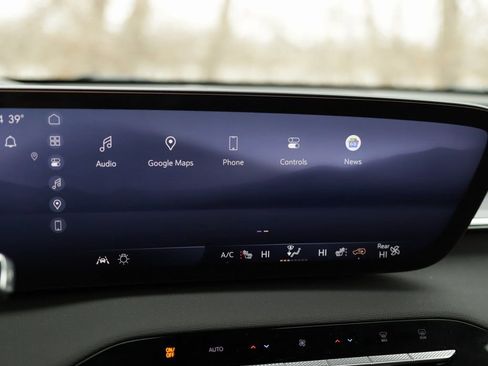 Used 2025 Buick Enclave Sport Touring image 16