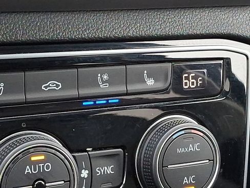 Used 2018 Volkswagen Atlas SEL Premium AWD/4WD image 25