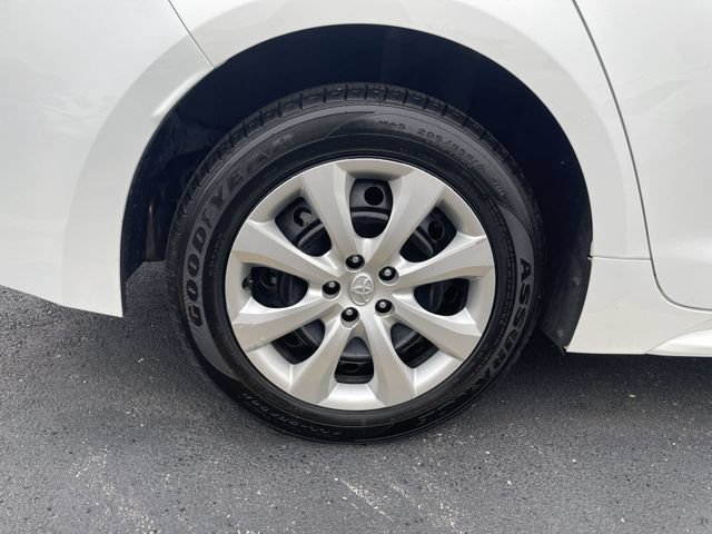 Used 2025 Toyota Corolla LE FWD image 35