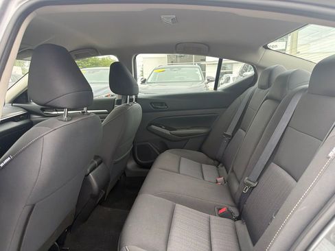 Used 2023 Nissan Altima 2.5 SV FWD image 11