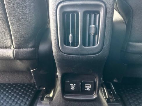 Used 2018 Jeep Compass Latitude w/ Popular Equipment Group AWD/4WD image 29