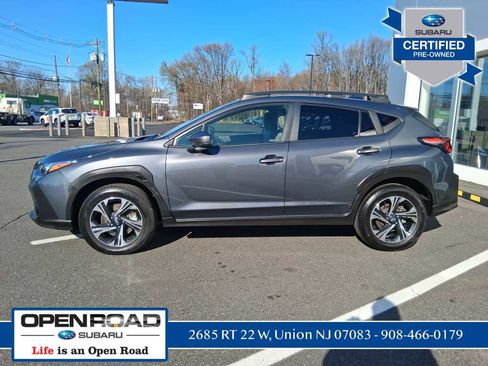Used 2024 Subaru Crosstrek 2.0i Premium image 4