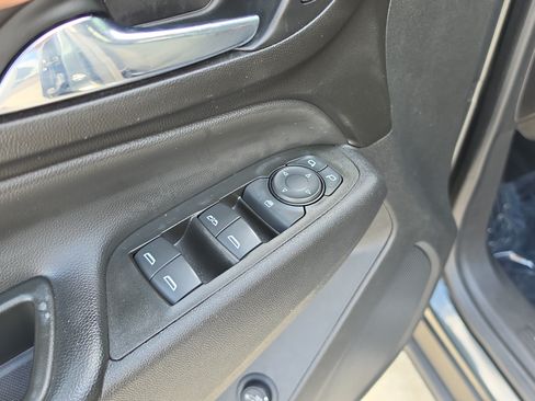 Used 2021 Chevrolet Equinox LT FWD image 20