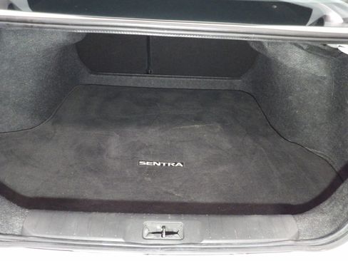 Used 2021 Nissan Sentra SV image 8