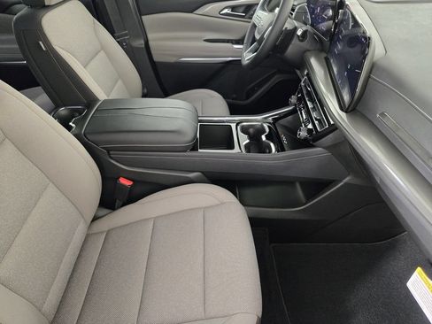 New 2026 Chevrolet Traverse LT w/ Midnight/Sport Edition FWD image 15