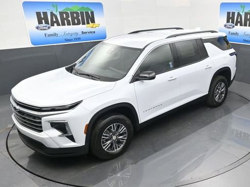 New 2026 Chevrolet Traverse LT image 24