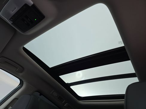 New 2026 Nissan Pathfinder Platinum image 31