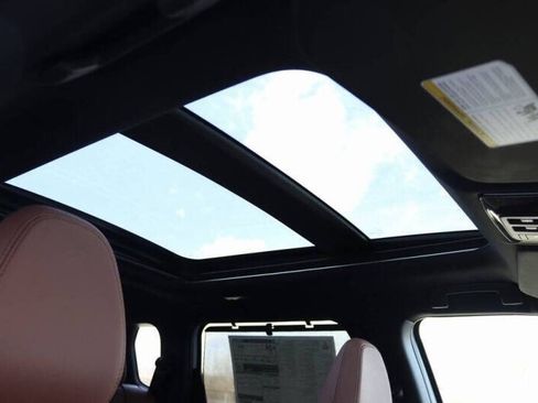 New 2026 Mitsubishi Outlander SEL image 10