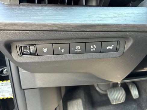 Certified 2023 Nissan Ariya AWD image 26