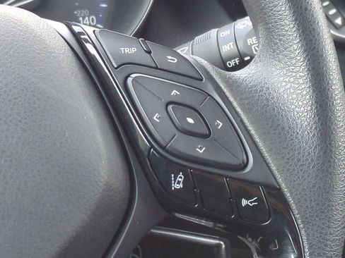 Used 2019 Toyota C-HR LE FWD image 23