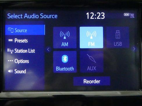 Used 2019 Toyota Camry SE FWD image 10