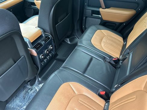Used 2020 Land Rover Defender 110 X image 12