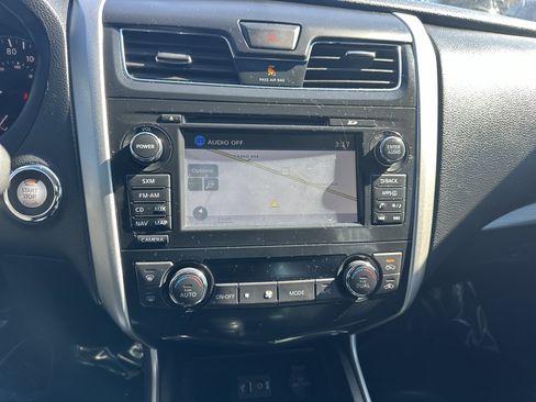 Used 2014 Nissan Altima 2.5 SL w/ Technology Package image 18