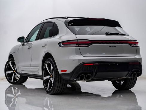 Certified 2026 Porsche Macan AWD/4WD image 3
