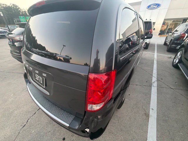 Used 2011 Dodge Grand Caravan Express FWD image 25