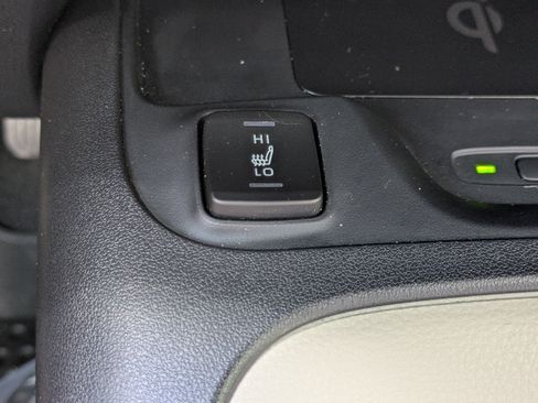 Used 2024 Toyota Corolla XLE FWD image 28