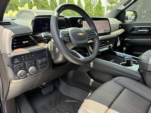 New 2026 Chevrolet Tahoe High Country AWD/4WD image 24