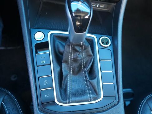 Used 2024 Volkswagen Jetta SE image 34