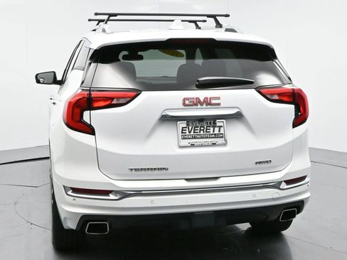 Used 2018 GMC Terrain Denali w/ Advanced Safety Package image 6