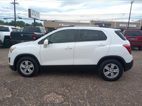 Used 2016 Chevrolet Trax LT w/ LT Convenience Package FWD image 4