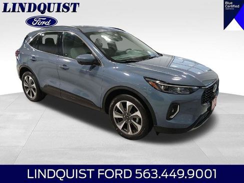 Certified 2023 Ford Escape Platinum w/ Premium Technology Package AWD/4WD image 3