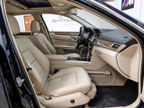 Used 2014 Mercedes-Benz E 350 4MATIC Sedan image 34