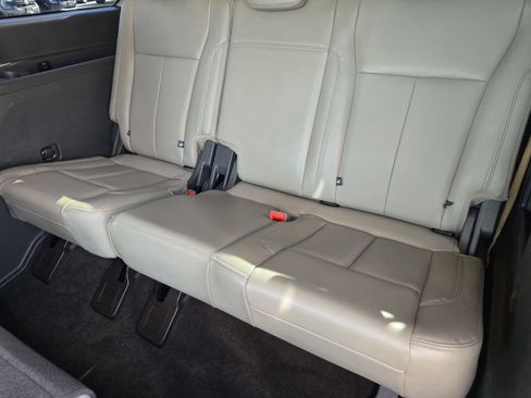 Used 2019 Ford Expedition XLT w/ Equipment Group 202A RWD image 30