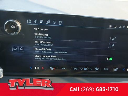 New 2026 Chevrolet Traverse LT w/ Driver Confidence Package AWD/4WD image 43