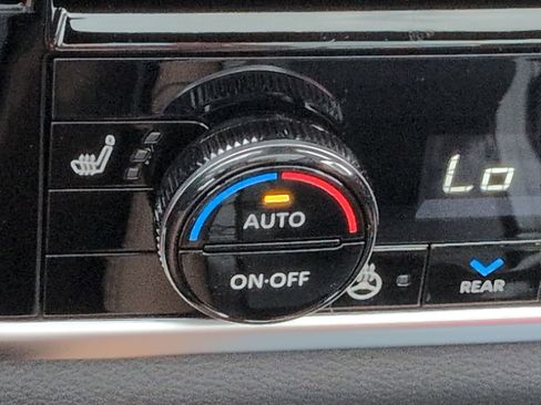 New 2026 Nissan Rogue Platinum image 26