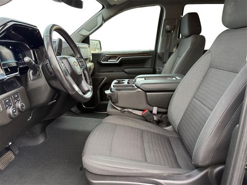 Used 2022 Chevrolet Silverado 1500 LT image 9