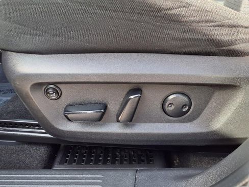 Used 2023 Nissan Rogue SV image 22