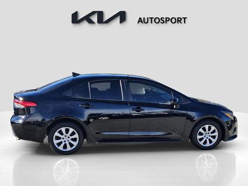 Used 2023 Toyota Corolla LE image 7