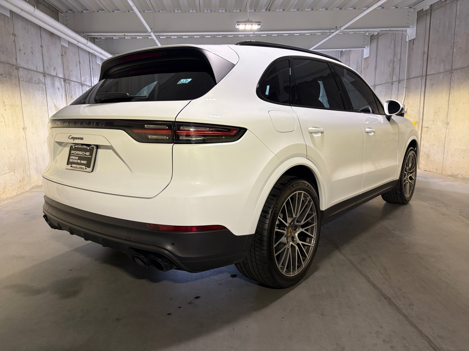 Certified 2023 Porsche Cayenne Platinum Edition AWD/4WD image 10