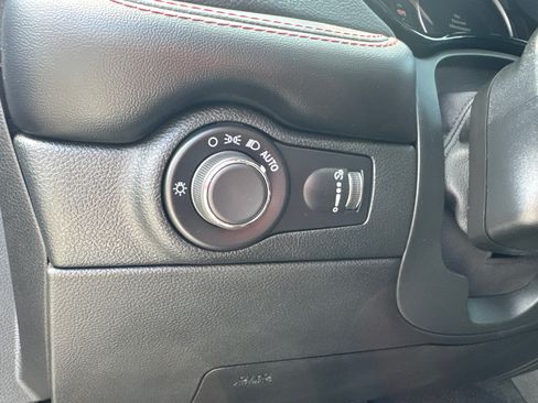 Used 2025 Dodge Durango GT AWD/4WD image 17