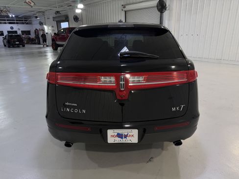 Used 2018 Lincoln MKT AWD w/ Technology Package image 5