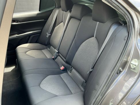 Used 2022 Toyota Camry LE w/ Carpet Mat Package (TMS) FWD image 19