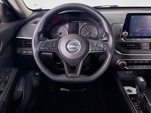 Used 2025 Nissan Altima 2.5 S FWD image 5