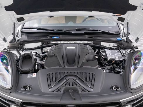 New 2026 Porsche Macan S image 31