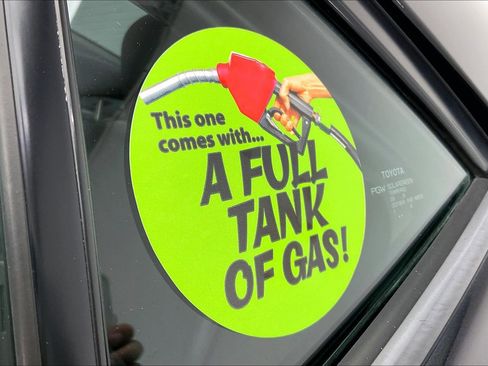 Used 2019 Toyota Corolla LE image 35