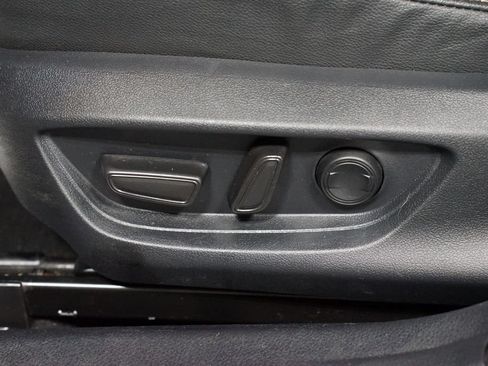 Used 2025 Toyota Camry SE FWD image 33