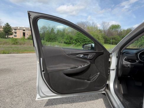 Used 2022 Chevrolet Malibu LT FWD image 14