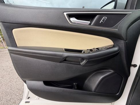 Used 2015 Ford Edge SEL w/ Equipment Group 201A FWD image 21