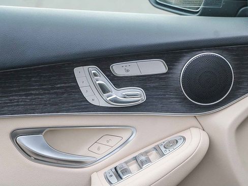 Certified 2022 Mercedes-Benz GLC 300 4MATIC image 19