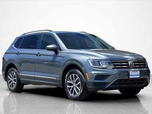 Used 2020 Volkswagen Tiguan SE w/ Panoramic Sunroof Package FWD image 7