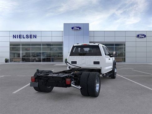 New 2025 Ford F550 4x4 Supercab Super Duty image 8