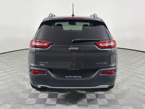 Used 2018 Jeep Cherokee Limited AWD/4WD image 6