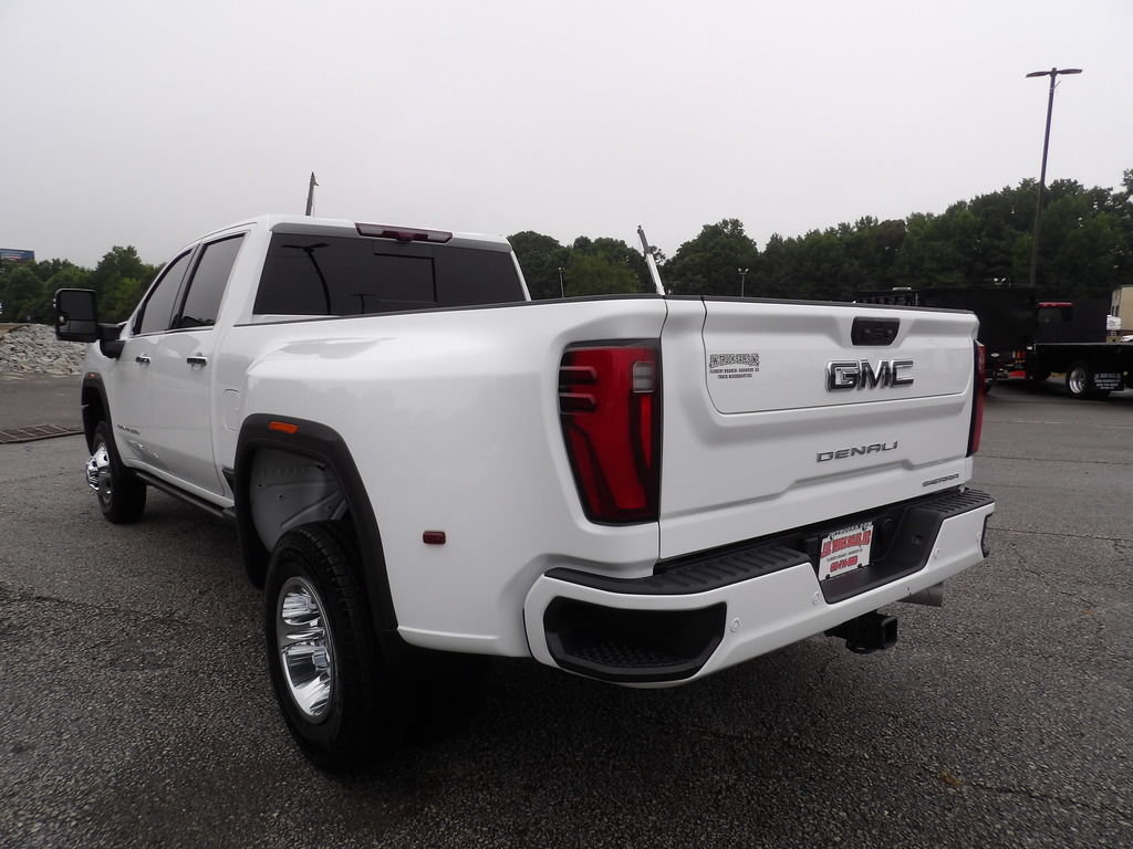 Used 2024 GMC Sierra 3500 Denali Ultimate AWD/4WD image 5