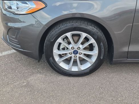 Used 2020 Ford Fusion SE FWD image 12
