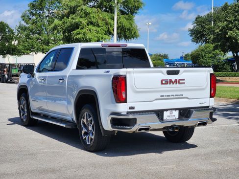 Used 2023 GMC Sierra 1500 SLT AWD/4WD image 4